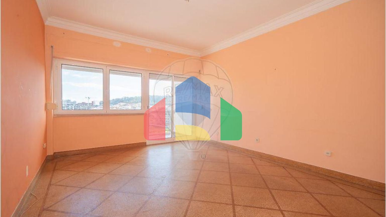 Residential - Condo/Apartment - T2 - Benfica, Lisbon - PT
