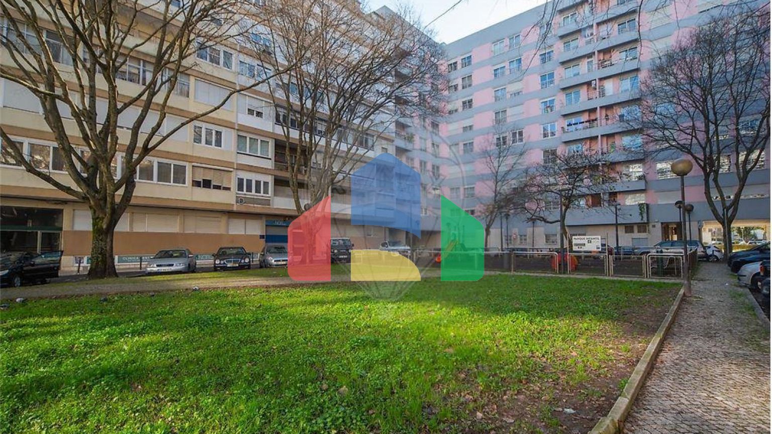 Residential - Condo/Apartment - T2 - Benfica, Lisbon - PT