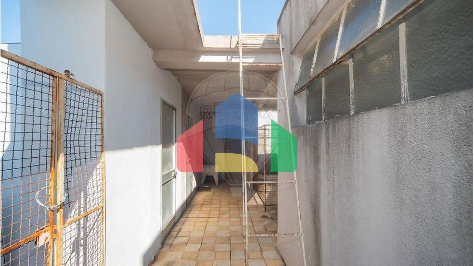 Residential - Condo/Apartment - T2 - Benfica, Lisbon - PT