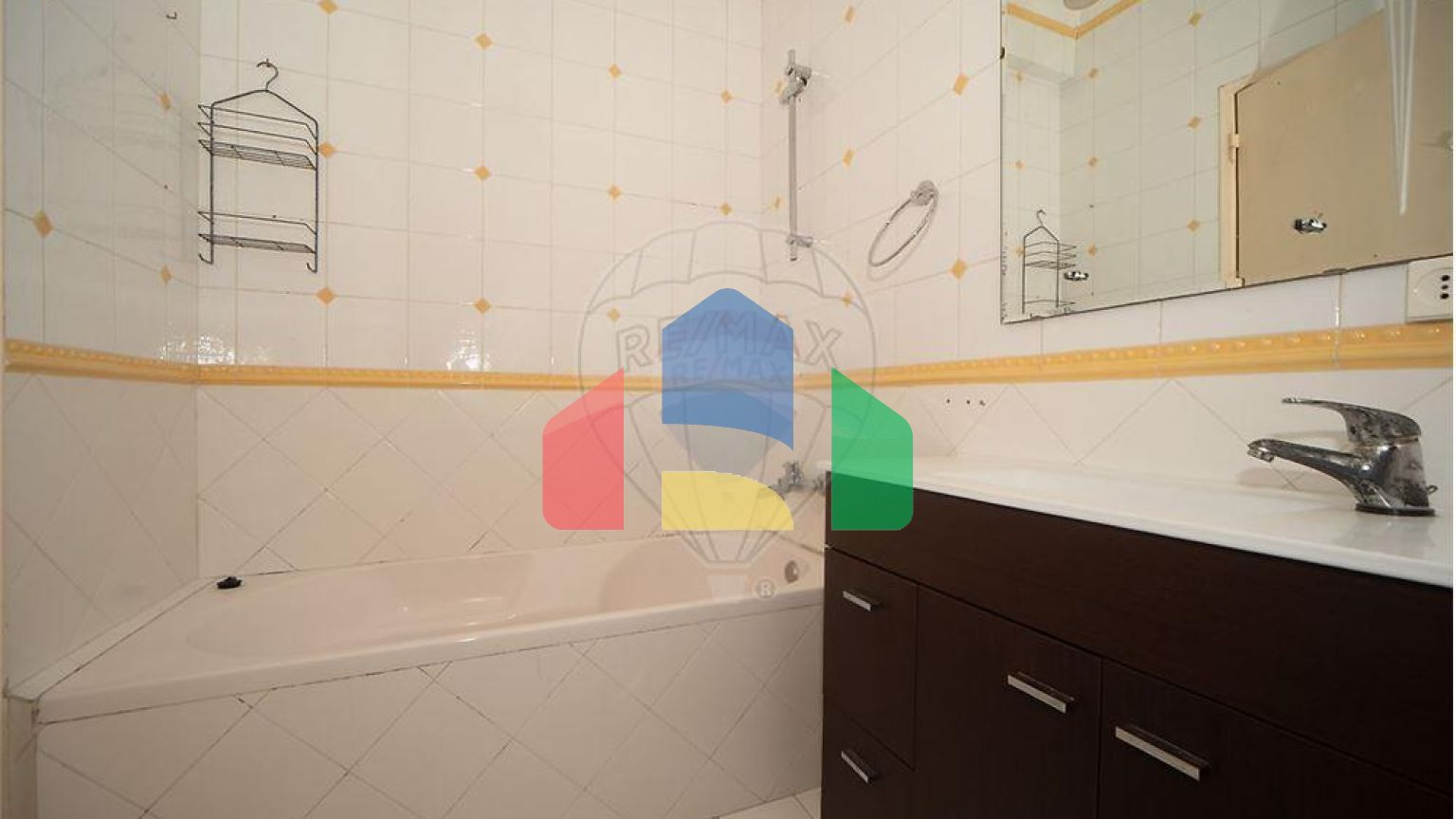 Residential - Condo/Apartment - T2 - Benfica, Lisbon - PT