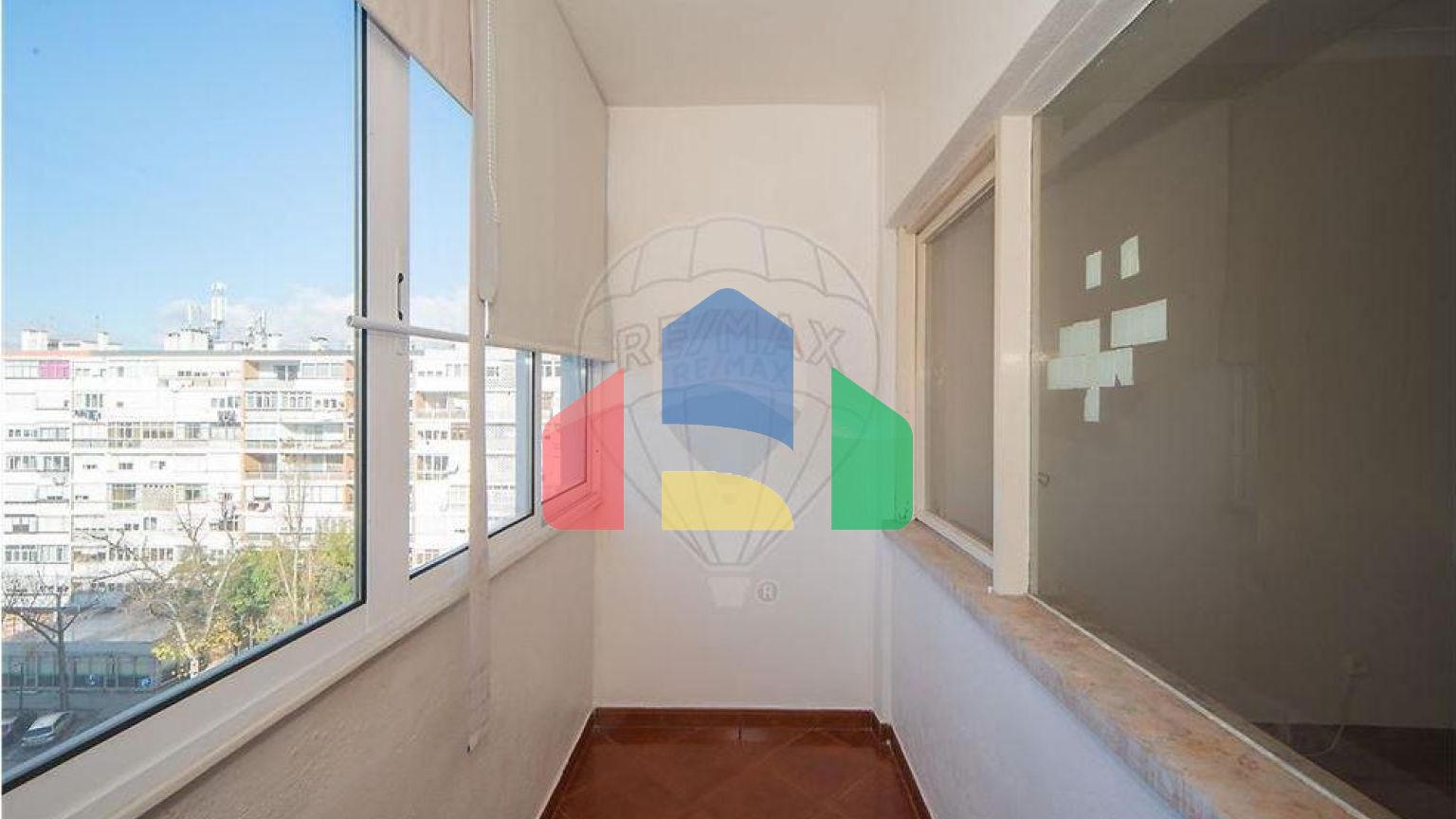 Residential - Condo/Apartment - T2 - Benfica, Lisbon - PT