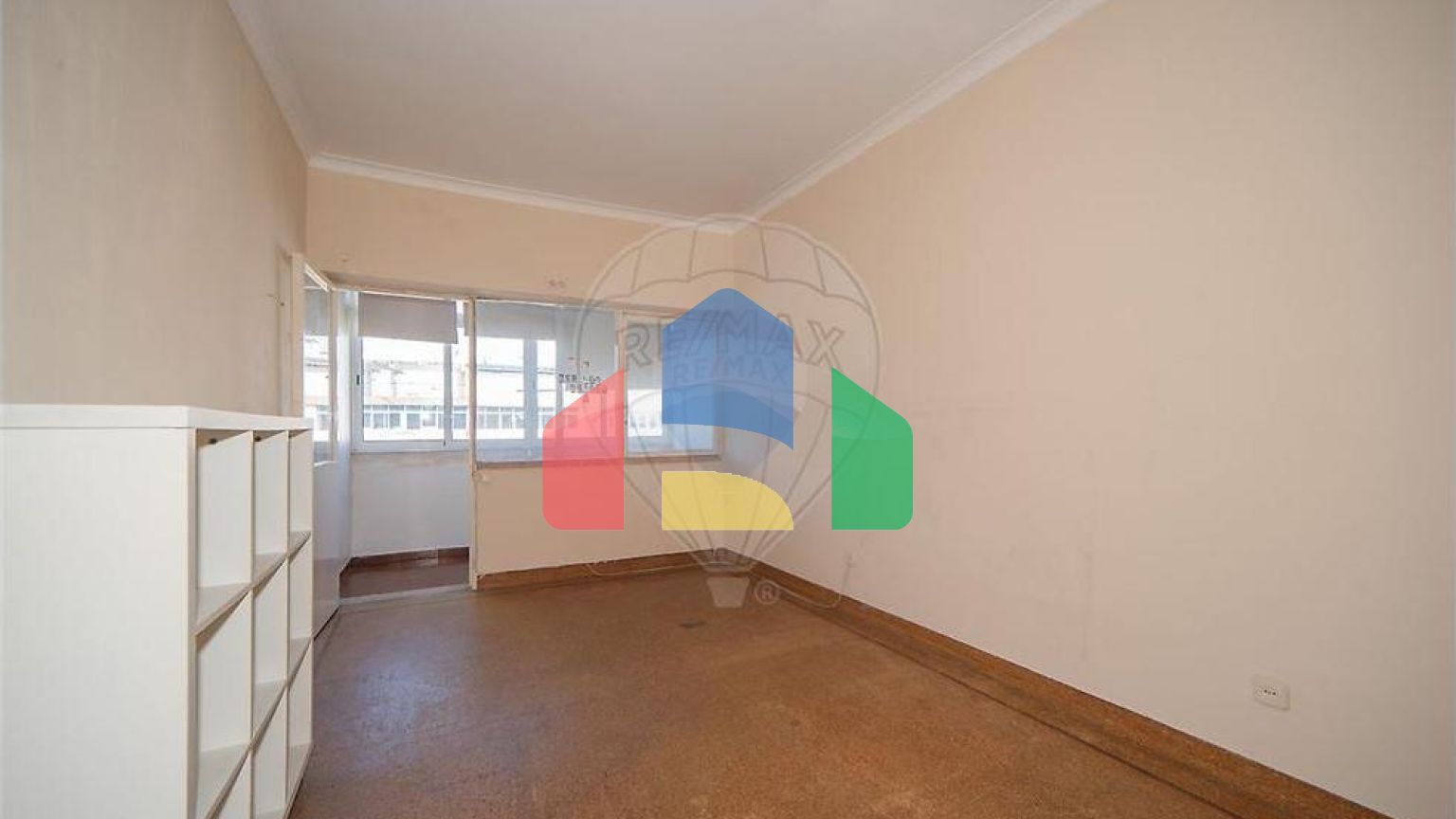 Residential - Condo/Apartment - T2 - Benfica, Lisbon - PT