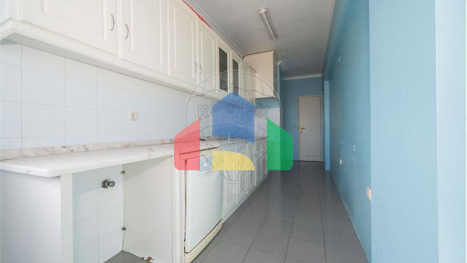 Residential - Condo/Apartment - T2 - Benfica, Lisbon - PT