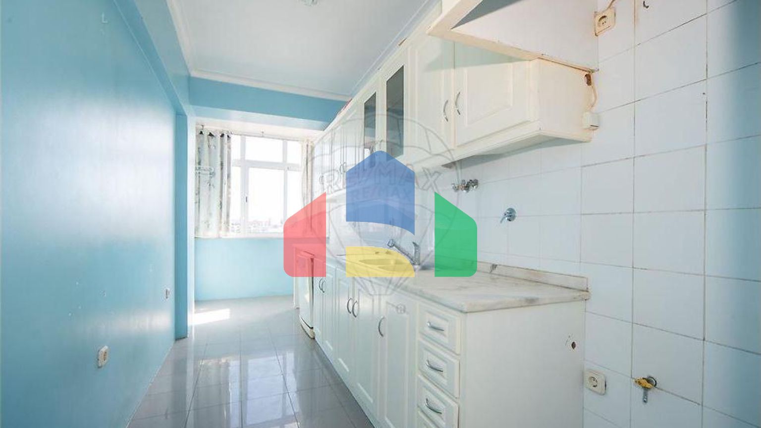 Residential - Condo/Apartment - T2 - Benfica, Lisbon - PT