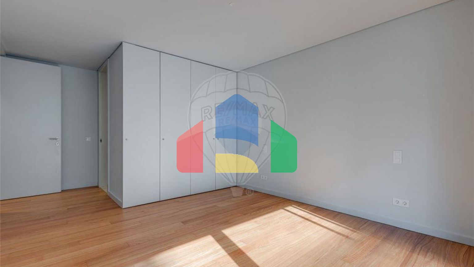 Residential - Condo/Apartment - T3 - Matosinhos e Leça da Palmeira, Matosinhos - PT