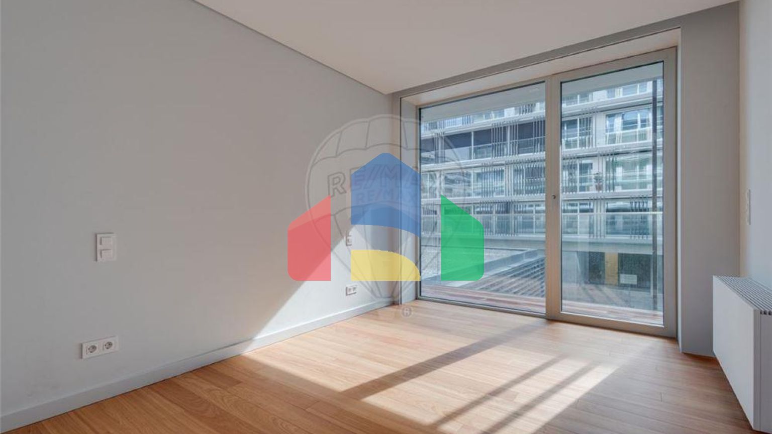 Residential - Condo/Apartment - T3 - Matosinhos e Leça da Palmeira, Matosinhos - PT