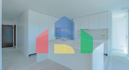 Residential - Condo/Apartment - T4 - Matosinhos e Leça da Palmeira, Matosinhos - PT