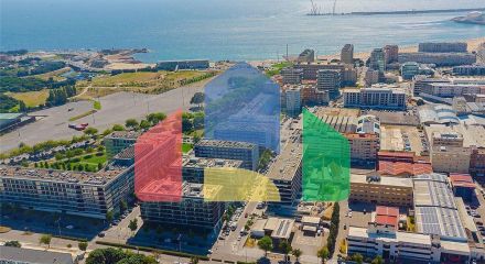 Residential - Condo/Apartment - T4 - Matosinhos e Leça da Palmeira, Matosinhos - PT