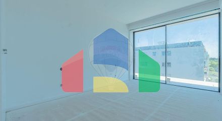 Residential - Condo/Apartment - T4 - Matosinhos e Leça da Palmeira, Matosinhos - PT