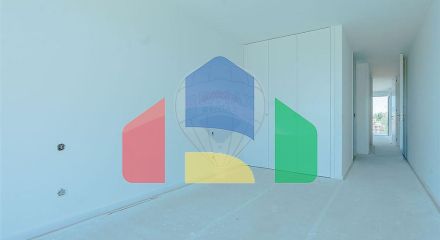 Residential - Condo/Apartment - T4 - Matosinhos e Leça da Palmeira, Matosinhos - PT