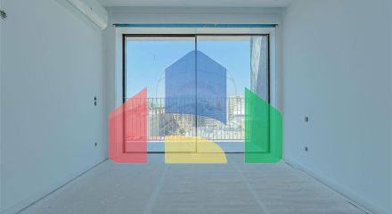 Residential - Condo/Apartment - T4 - Matosinhos e Leça da Palmeira, Matosinhos - PT