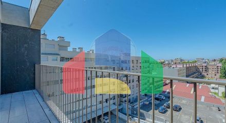 Residential - Condo/Apartment - T4 - Matosinhos e Leça da Palmeira, Matosinhos - PT