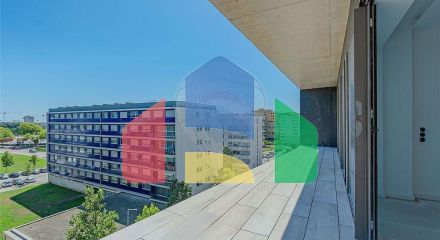 Residential - Condo/Apartment - T4 - Matosinhos e Leça da Palmeira, Matosinhos - PT