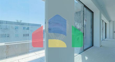 Residential - Condo/Apartment - T4 - Matosinhos e Leça da Palmeira, Matosinhos - PT