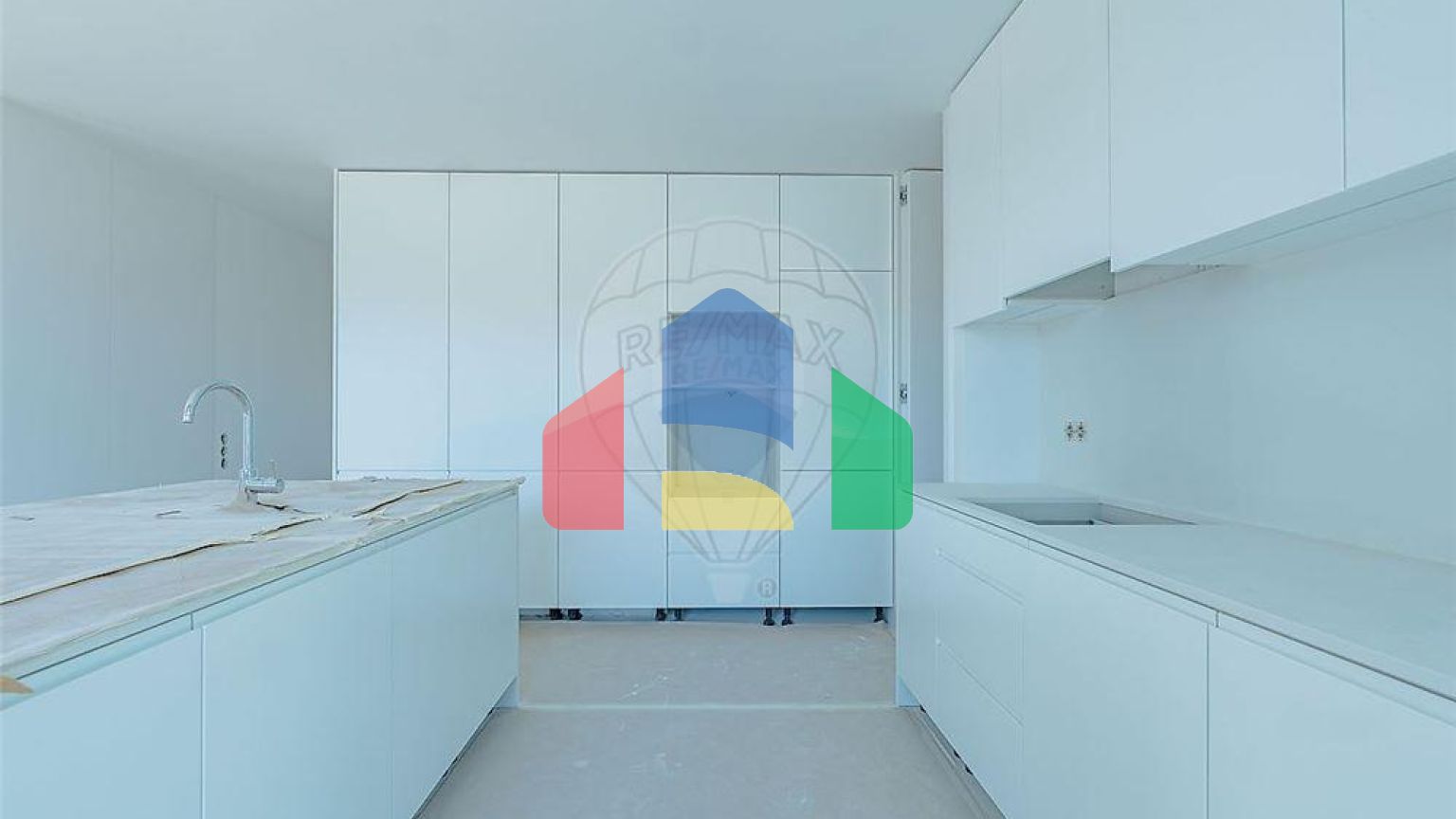 Residential - Condo/Apartment - T4 - Matosinhos e Leça da Palmeira, Matosinhos - PT