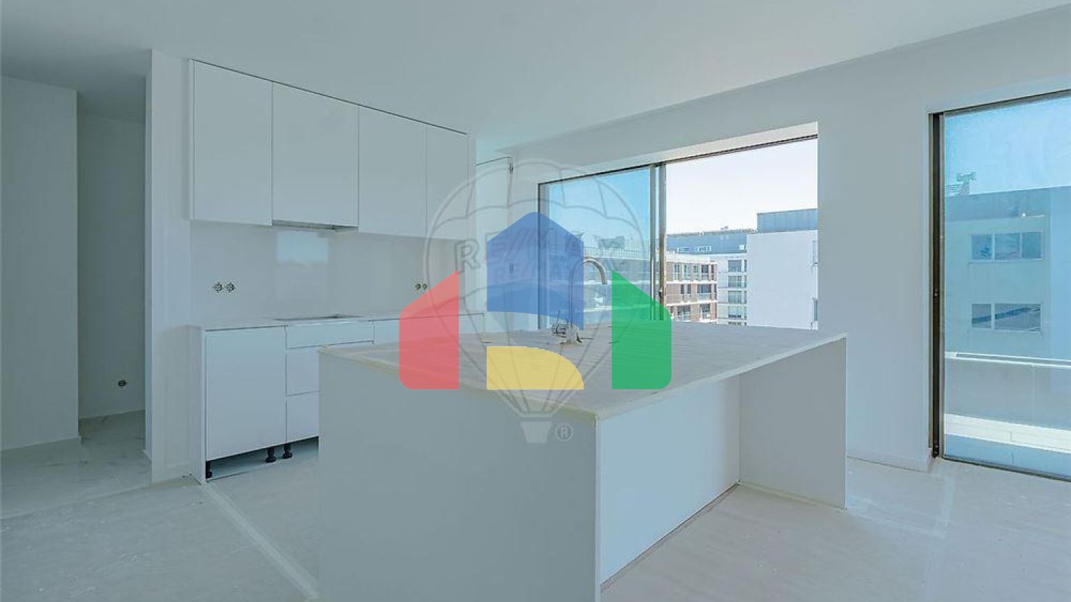 Residential - Condo/Apartment - T4 - Matosinhos e Leça da Palmeira, Matosinhos - PT