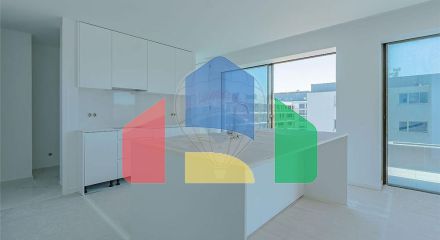 Residential - Condo/Apartment - T4 - Matosinhos e Leça da Palmeira, Matosinhos - PT