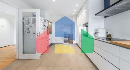 Residential - Condo/Apartment - T2 - Matosinhos e Leça da Palmeira, Matosinhos - PT