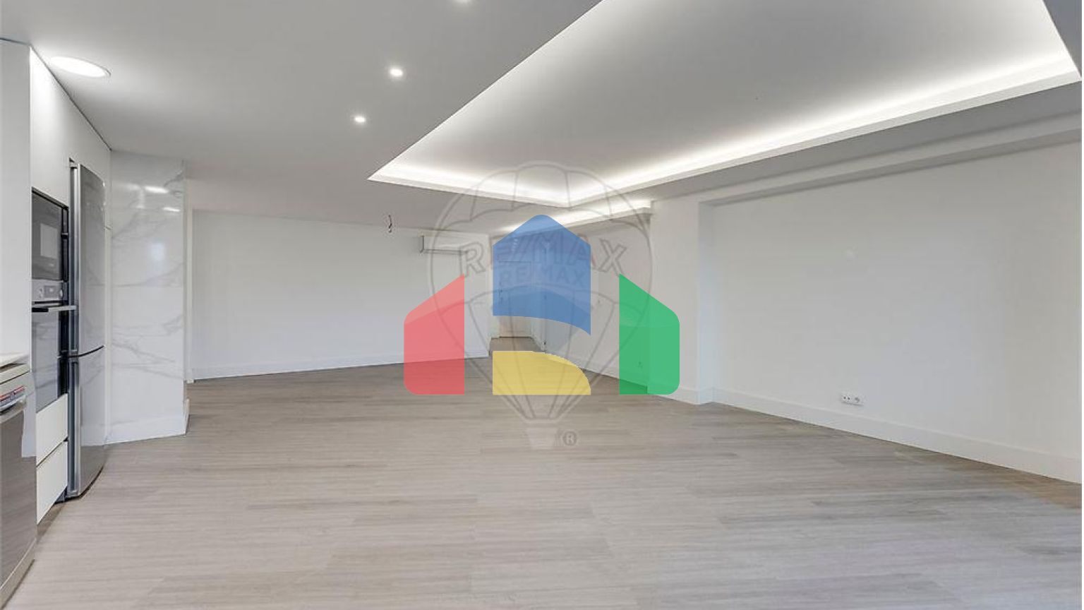 Residential - Condo/Apartment - T3 - Matosinhos e Leça da Palmeira, Matosinhos - PT