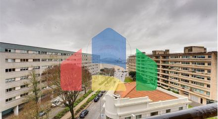 Residential - Condo/Apartment - T3 - Matosinhos e Leça da Palmeira, Matosinhos - PT