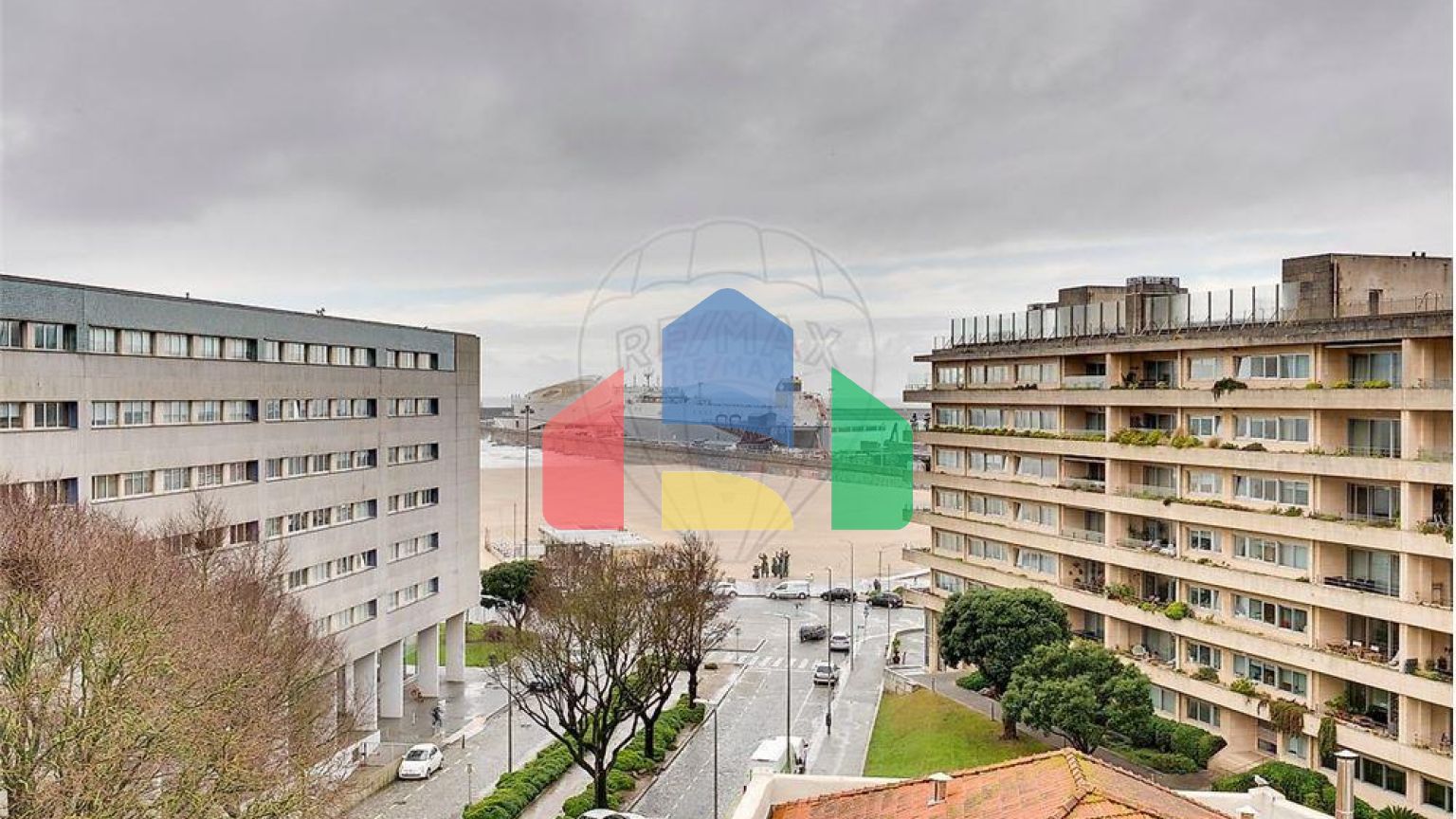 Residential - Condo/Apartment - T3 - Matosinhos e Leça da Palmeira, Matosinhos - PT