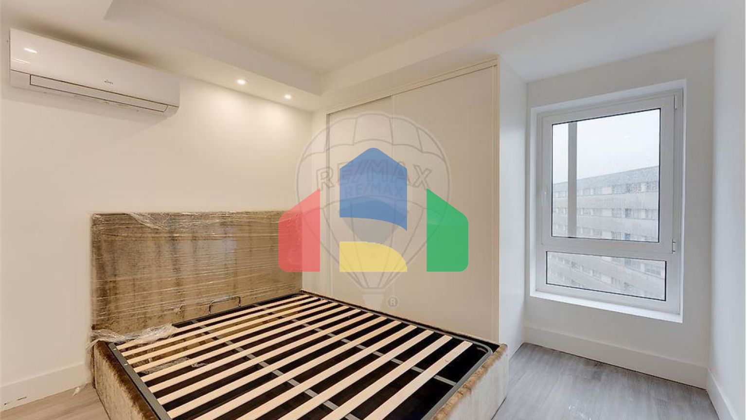 Residential - Condo/Apartment - T3 - Matosinhos e Leça da Palmeira, Matosinhos - PT