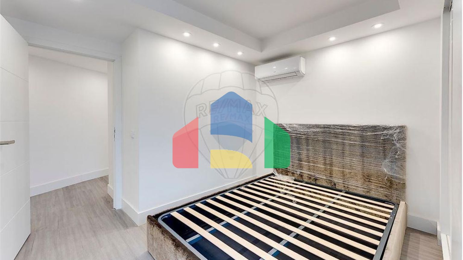 Residential - Condo/Apartment - T3 - Matosinhos e Leça da Palmeira, Matosinhos - PT