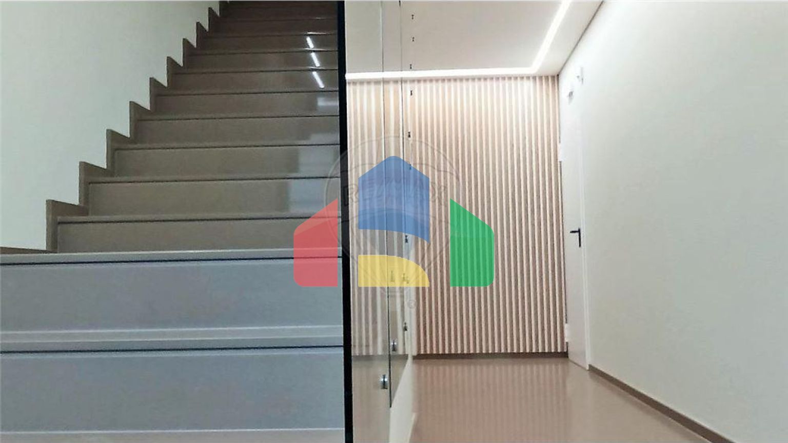 Residential - Condo/Apartment - T3 - Matosinhos e Leça da Palmeira, Matosinhos - PT