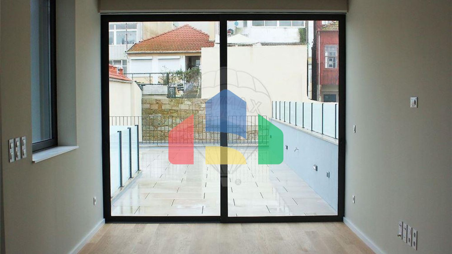 Residential - Condo/Apartment - T3 - Matosinhos e Leça da Palmeira, Matosinhos - PT