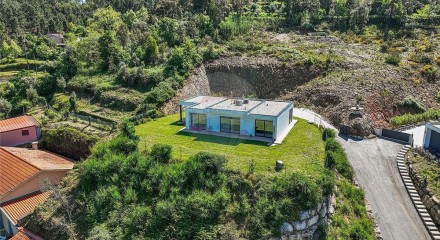 Residential - Single Family Home - T2 - Canedo de Basto e Corgo, Celorico de Basto - PT