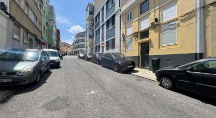 Residential - Condo/Apartment - T2 - Beato, Lisbon - PT