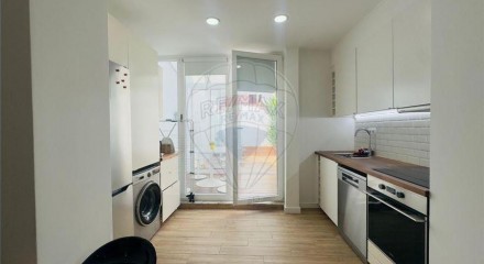 Residential - Condo/Apartment - T2 - Beato, Lisbon - PT