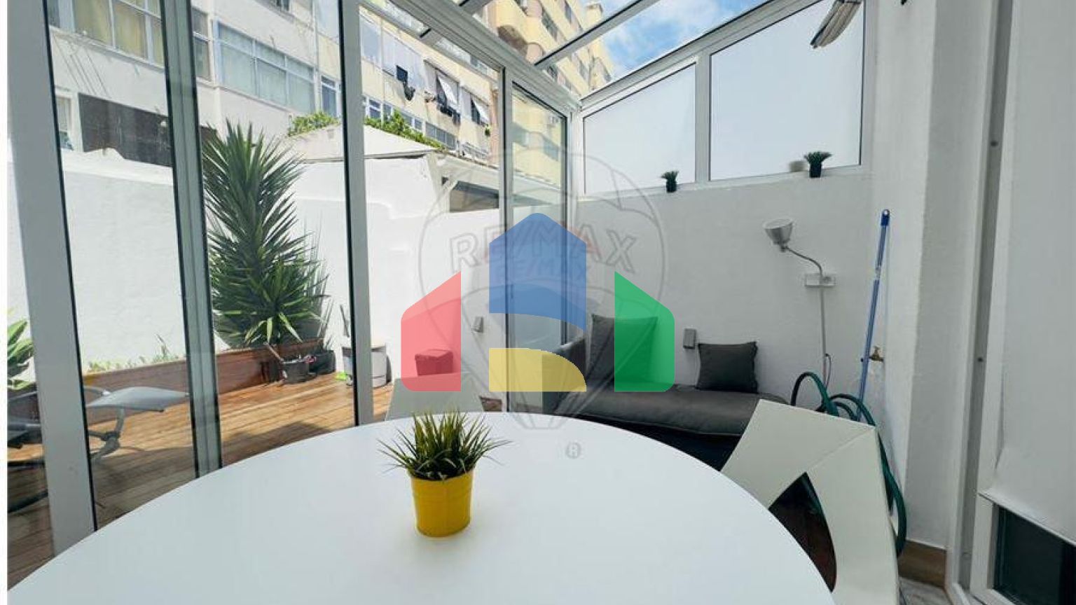 Residential - Condo/Apartment - T2 - Beato, Lisbon - PT