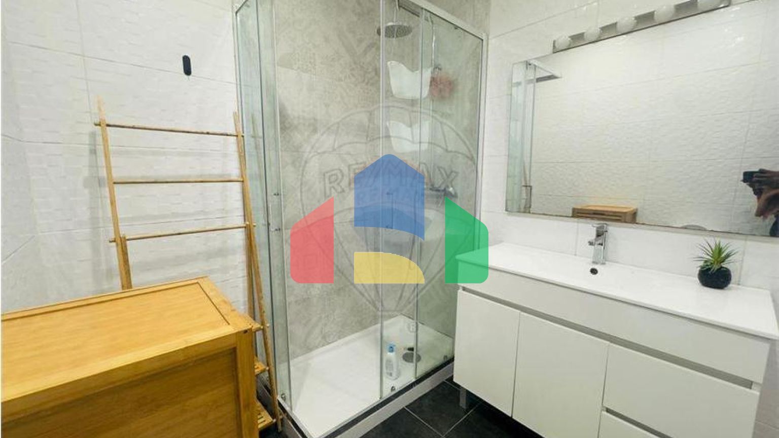 Residential - Condo/Apartment - T2 - Beato, Lisbon - PT