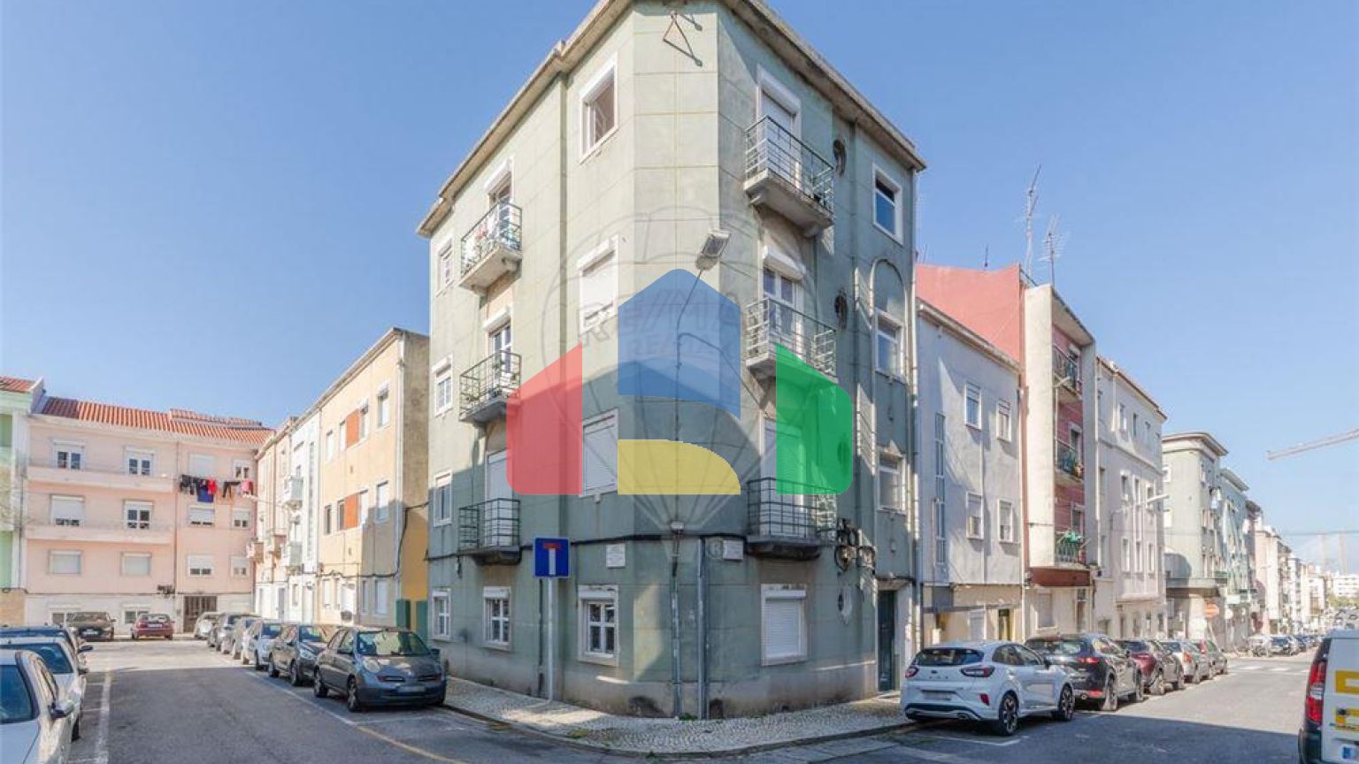 Residential - Condo/Apartment - T1 - Moscavide e Portela, Loures - PT