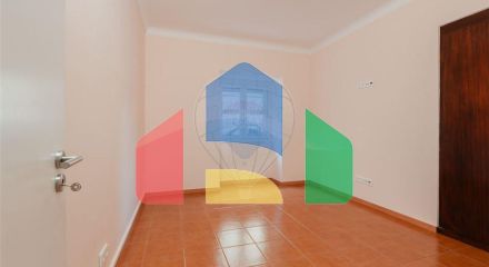 Residential - Condo/Apartment - T1 - Moscavide e Portela, Loures - PT