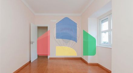 Residential - Condo/Apartment - T1 - Moscavide e Portela, Loures - PT