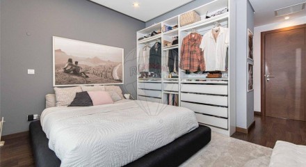 Residential - Condo/Apartment - T2 - Moscavide e Portela, Loures - PT