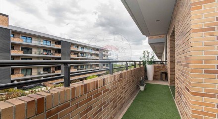 Residential - Condo/Apartment - T2 - Moscavide e Portela, Loures - PT
