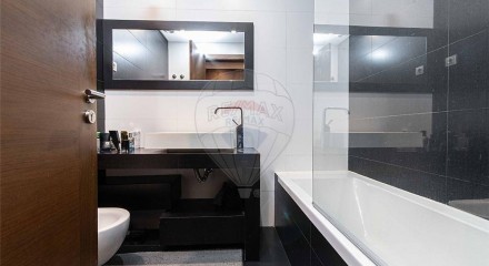 Residential - Condo/Apartment - T2 - Moscavide e Portela, Loures - PT