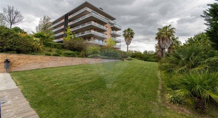 Residential - Condo/Apartment - T2 - Moscavide e Portela, Loures - PT