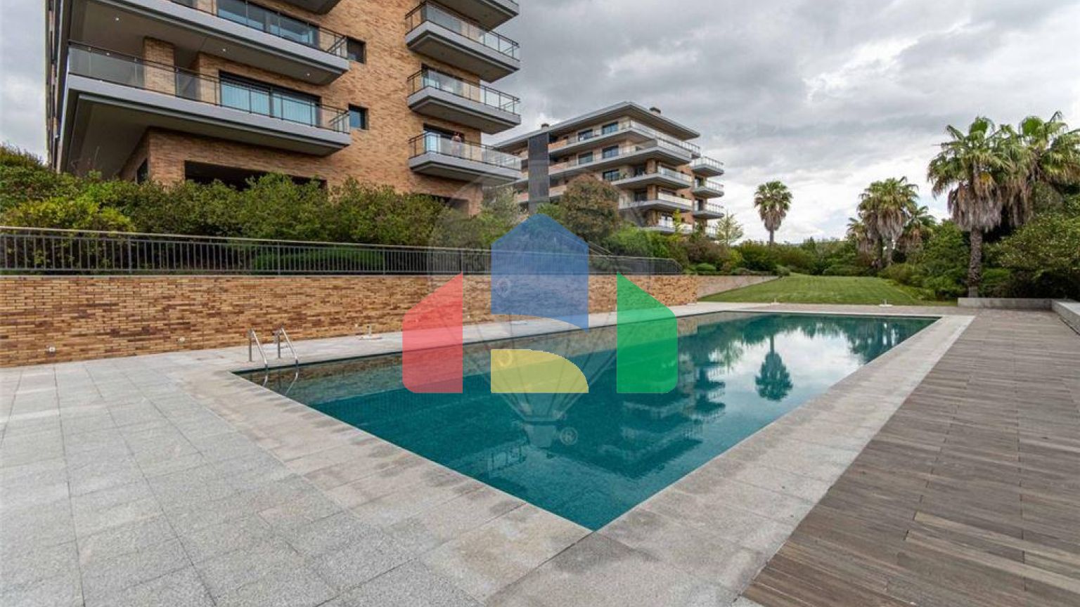 Residential - Condo/Apartment - T2 - Moscavide e Portela, Loures - PT