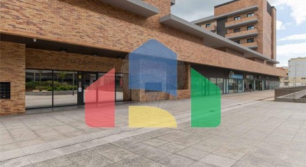 Residential - Condo/Apartment - T2 - Moscavide e Portela, Loures - PT