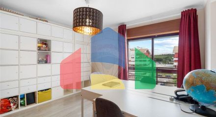 Residential - Condo/Apartment - T5 - Algueirao-Mem Martins, Sintra - PT