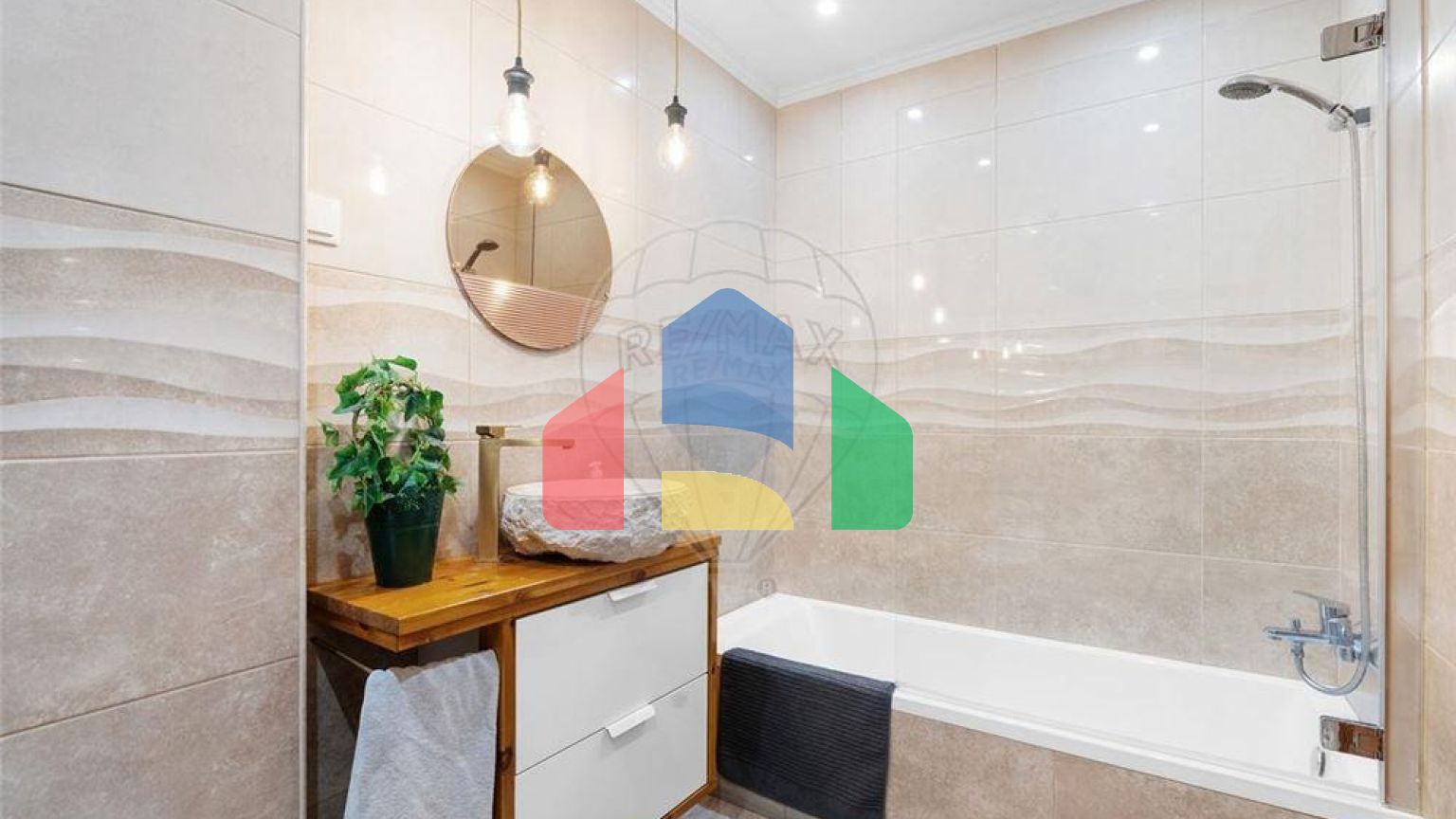 Residential - Condo/Apartment - T5 - Algueirao-Mem Martins, Sintra - PT