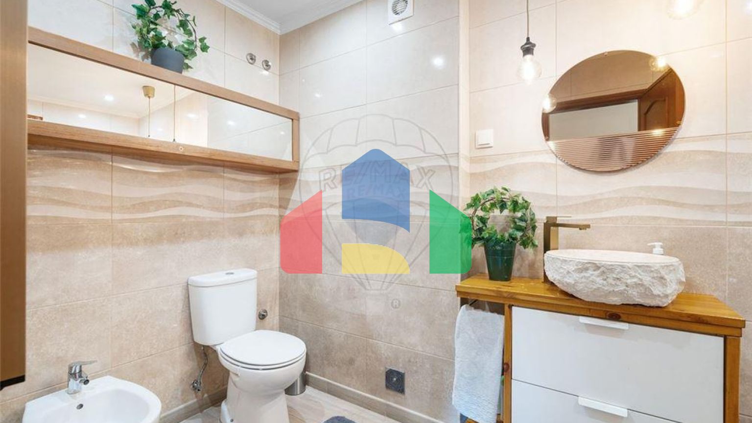 Residential - Condo/Apartment - T5 - Algueirao-Mem Martins, Sintra - PT