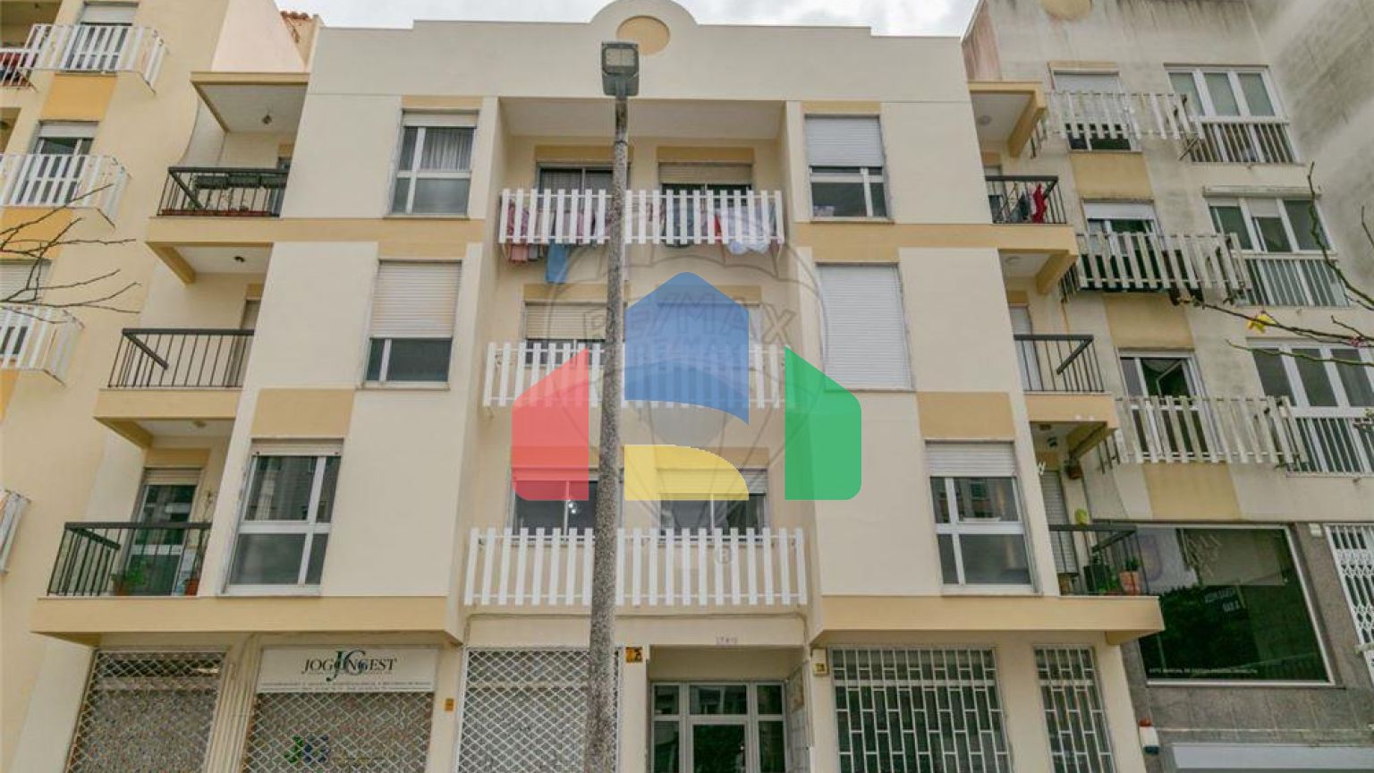 Residential - Condo/Apartment - T2 - Algueirao-Mem Martins, Sintra - PT