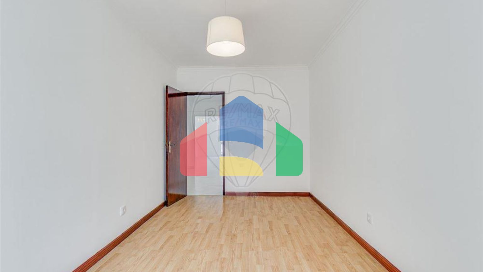 Residential - Condo/Apartment - T2 - Algueirao-Mem Martins, Sintra - PT