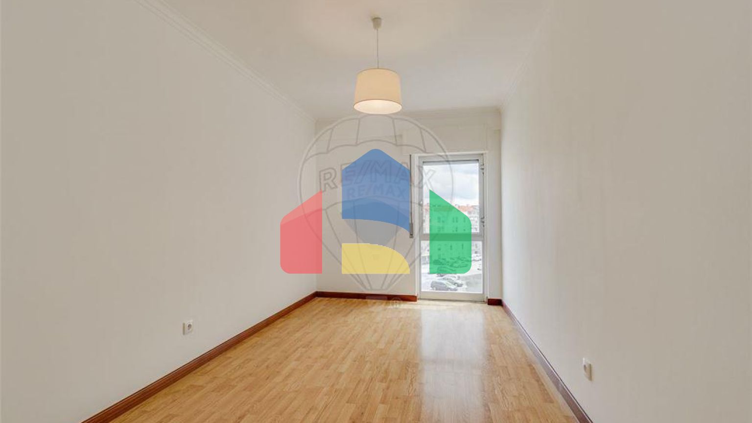 Residential - Condo/Apartment - T2 - Algueirao-Mem Martins, Sintra - PT