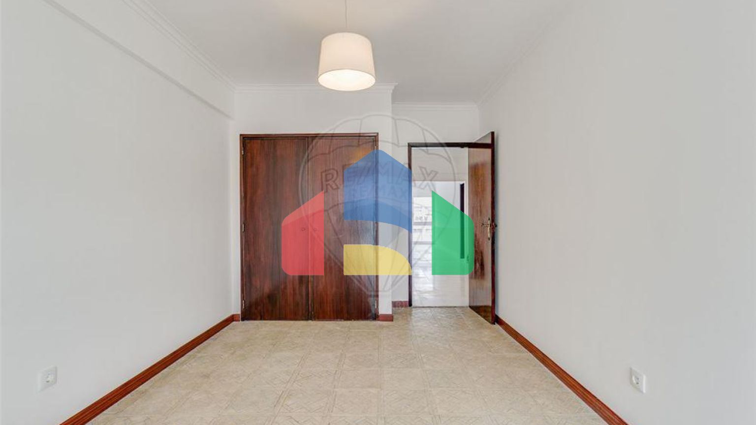 Residential - Condo/Apartment - T2 - Algueirao-Mem Martins, Sintra - PT